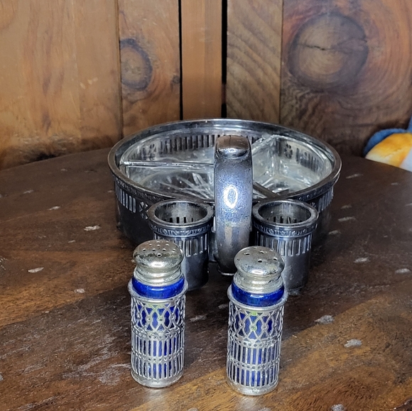 Elegant Silver and Blue Condiment Set - Picture 8 of 16
